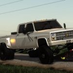 1982-Chevrolet-K30-Crew-Cab-Dually-95.jpg
